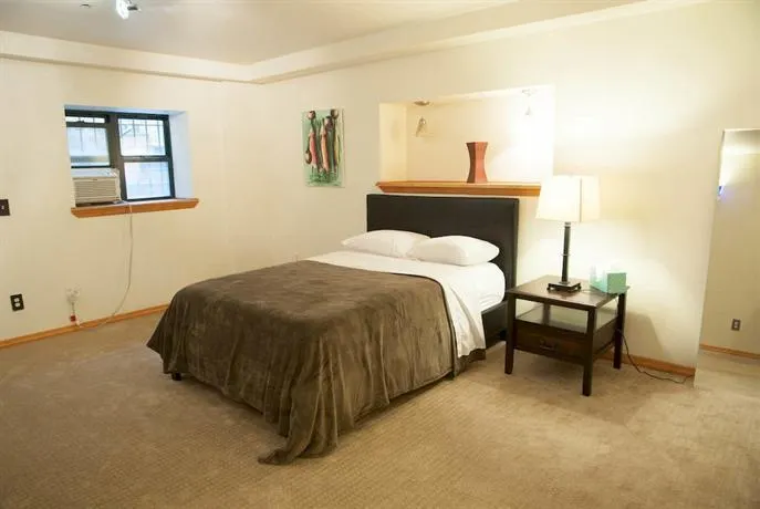 Luxury Suites Upper West Brownstone - Image 1