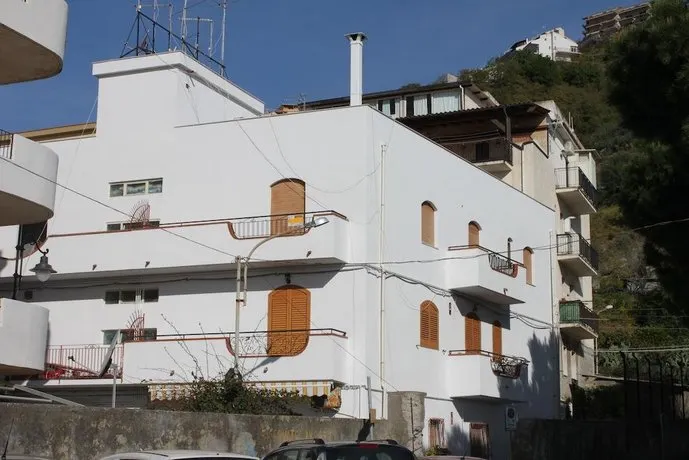 La Finestra sul Mare - Image 1