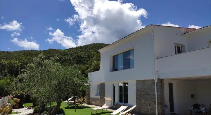La Villa Procchio - Image 1