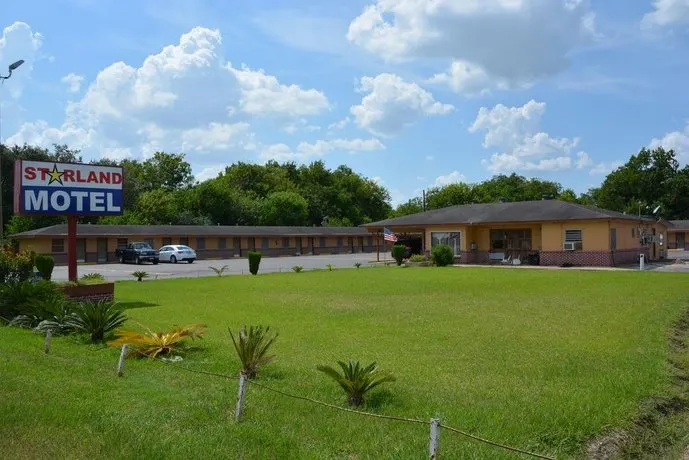 StarLand Motel - Image 1