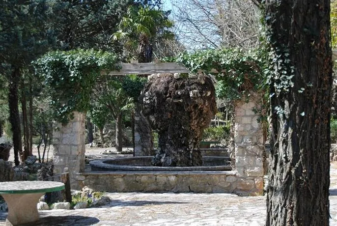 Le Hameau Le Bastier - Image 1
