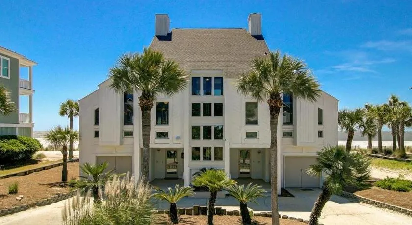 14 Beachwood East - Image 1