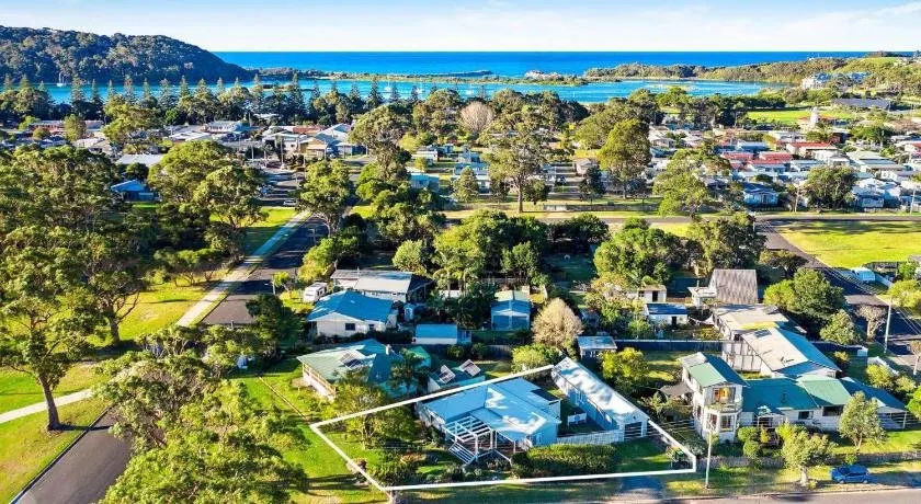 Kesla Beach House - Image 1