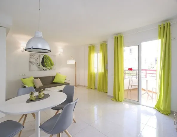 Xaloc Apartments - Image 1