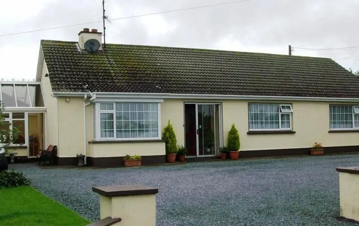 Carragh Lodge B&B - Image 1