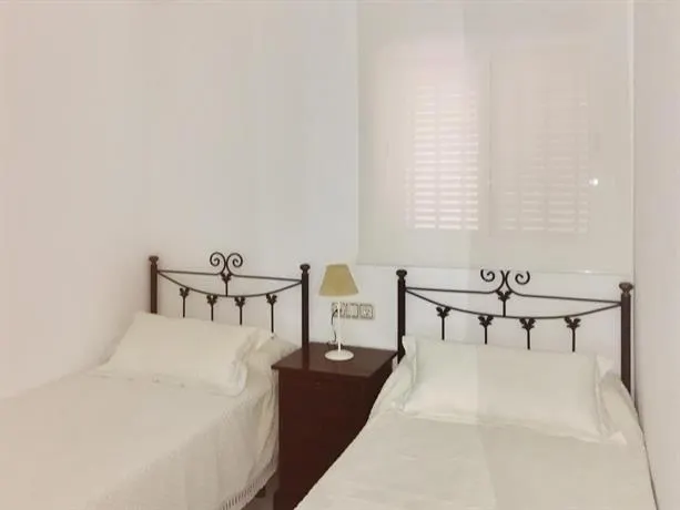 Holiday Home Avenida Islantilla - Image 1