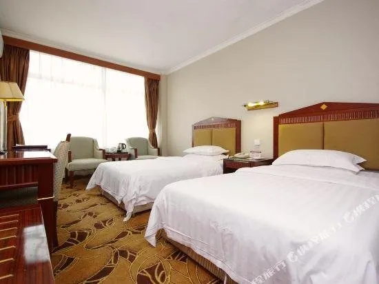 Yibin Grand Hotel - Image 1