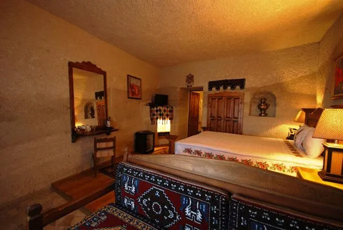 Spelunca Cave Hotel - Image 1