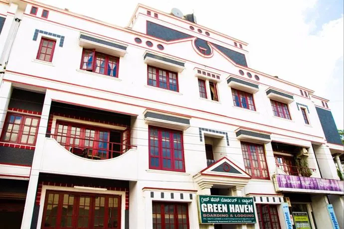 OYO 47622 Green Haven - Image 1