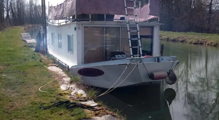 Bateau houseboat camille - Image 1