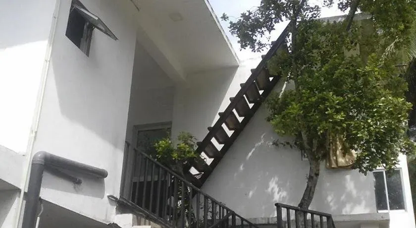 Travel Nest - Image 1