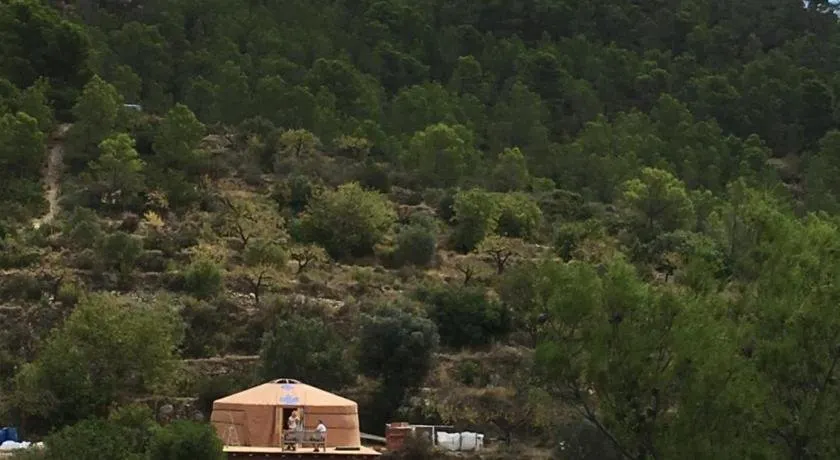 Yurta Naranja - Image 1