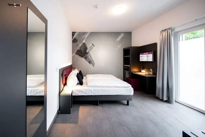 Airport Hotel D�rscheidt - Image 1