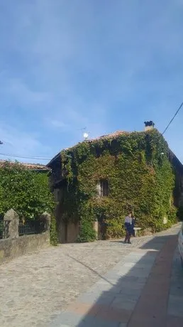 Casa Frutos - Image 1