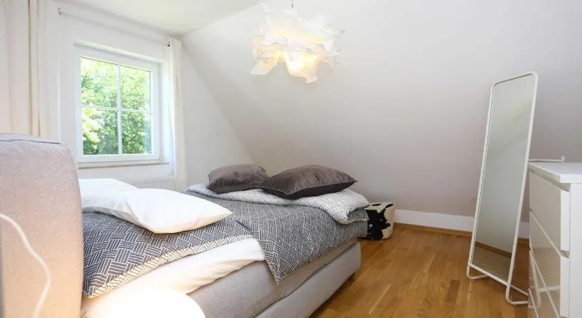 Neu Reet Ferienhaus Svantevit - Image 1