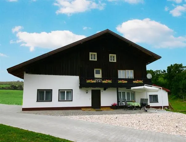 Landhaus und Fereinwohnung Maria - Image 1
