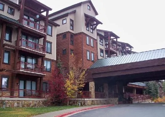 Spend the week at Valdoro Mountain Lodge & quaint Breckenridge Village - - Image 1