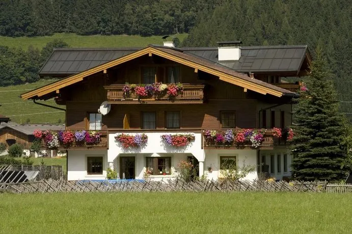 Haus Amadeo - Image 1