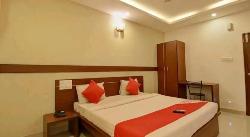 HOTEL KRISH INN - Image 1