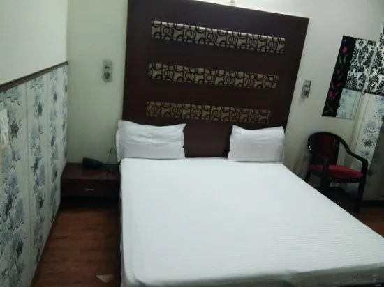 Hotel Sun Plaza - Image 1