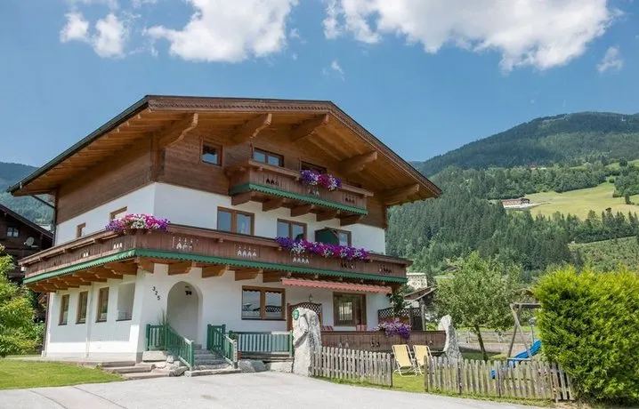 Apartmenthaus Maximilian - Image 1