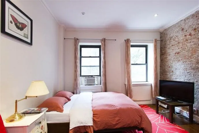 Guggenheim Flat - Image 1