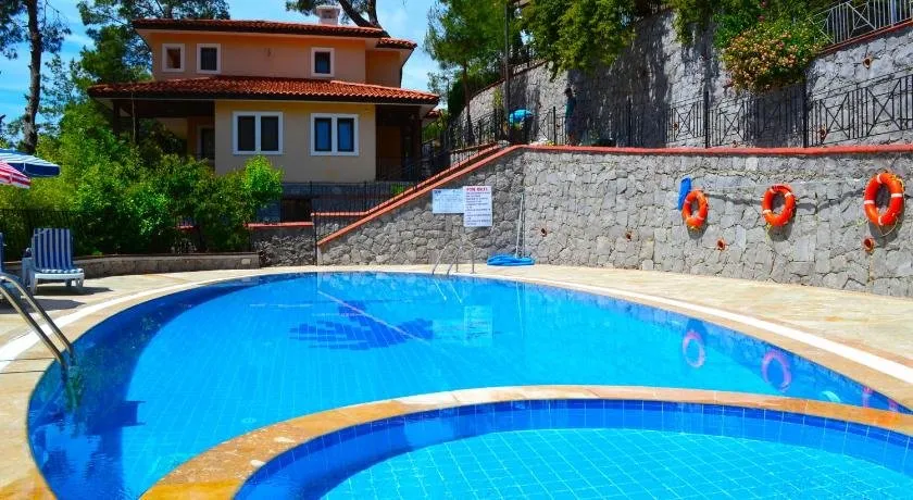 Apart Palm 32 with Share Pool - Image 1