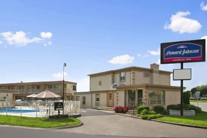 Carefree Inn Sandusky - Image 1