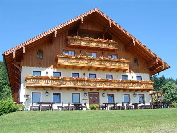 Hochserner-Hof - Image 1