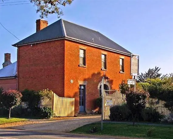 Mrs Curries Bed & Breakfast - Image 1