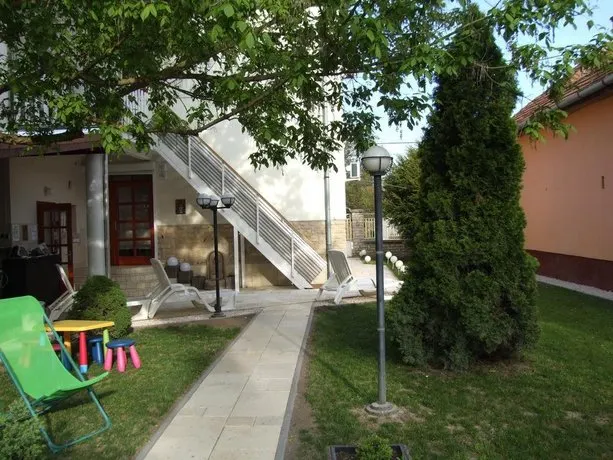 HappyApartmanHáz - Image 1