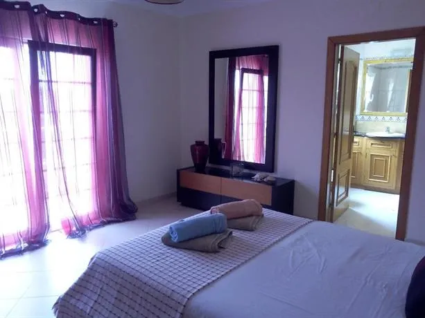 Villa Rosal - Image 1
