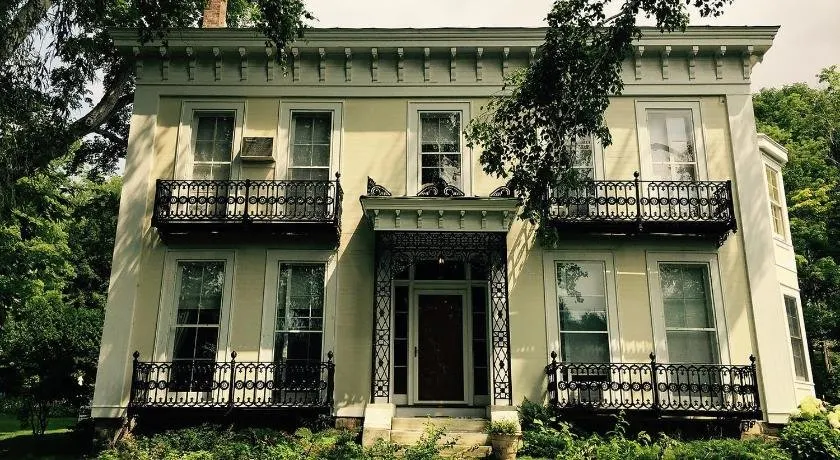 The Blackinton Manor - Image 1