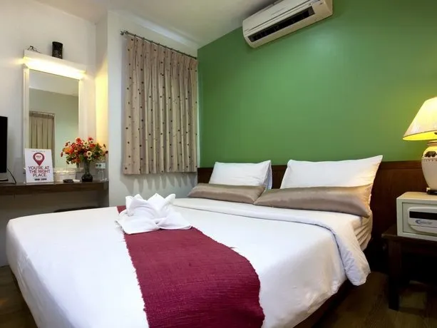 NIDA Rooms Rambutri 147 Grand Palace - Image 1