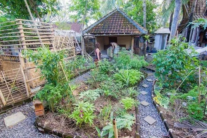 Farmer's Yard - Image 1