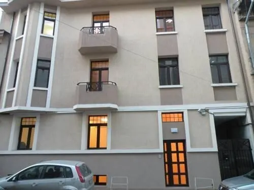Grandville Apartments - Image 1