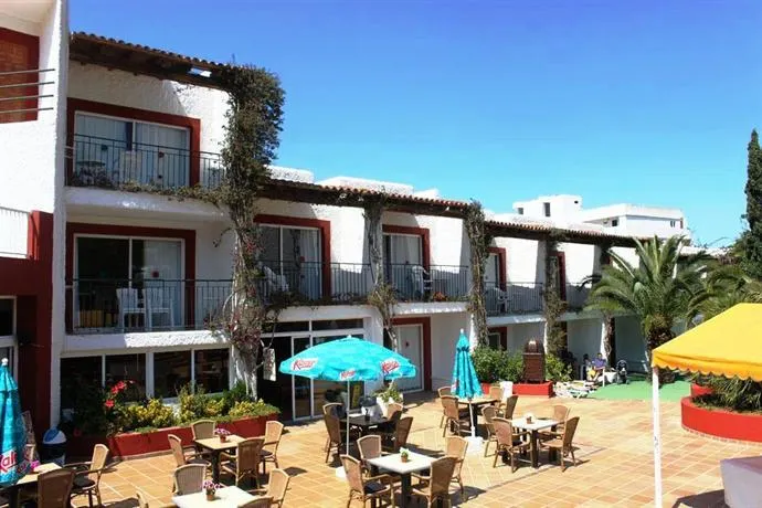 Villas Del Sol Apartments - Image 1