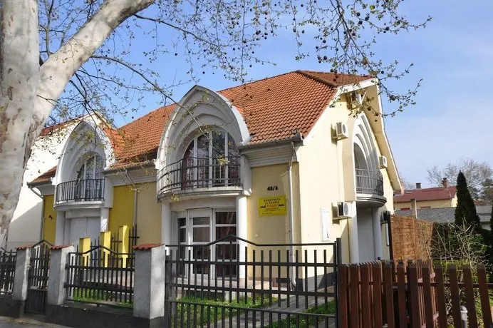 Julius Apartmanhaz - Image 1