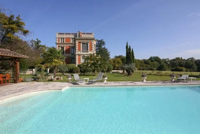 CHATEAU LE LOUT - Image 1