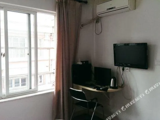 Yuanyuan Hostel - Image 1