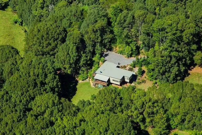 Babbling Brook Retreat - Image 1