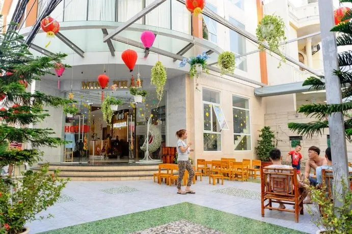 Minh Nhan Hotel - Image 1