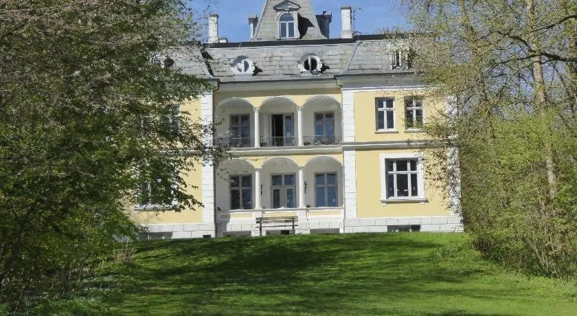 Gard - Image 1