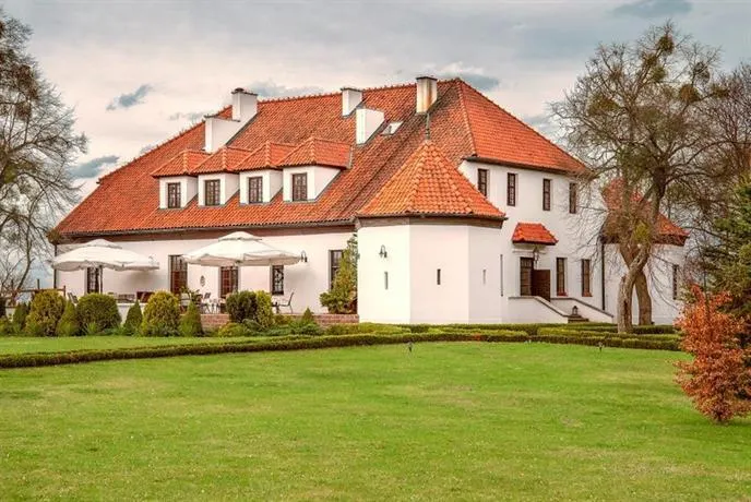Biały Dwór - Image 1