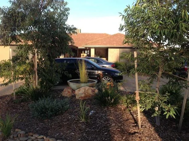 Lakeview On River Road - Image 1