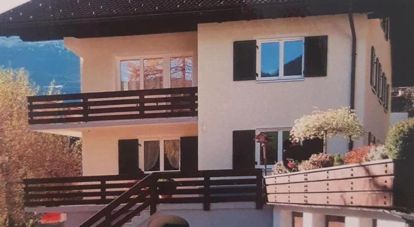 Haus Bargara - Image 1
