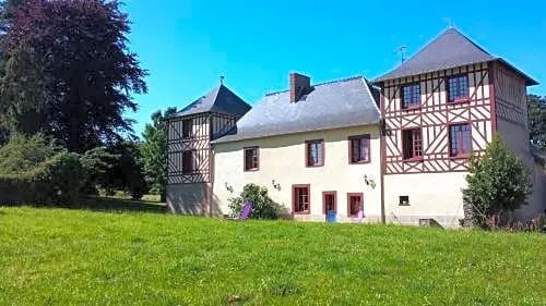 Le Manoir des Arts - Image 1