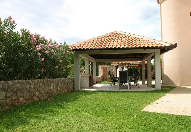 Apartments Cavar - Image 1