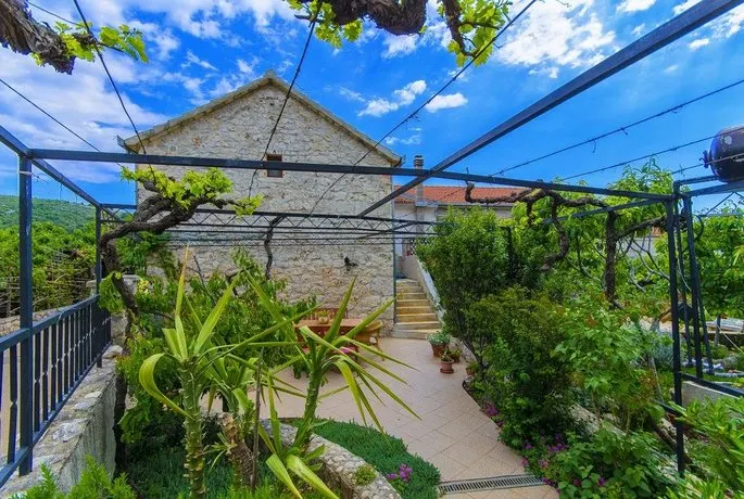 Country House Rusula - Image 1