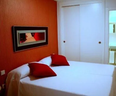 Relator Singular Apartments - Image 1